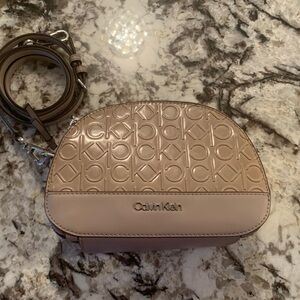 Calvin Klein Camera Crossbody, EUC